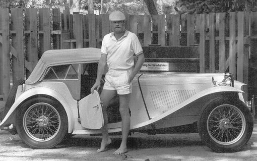 old six flags guy. picture is from Six Flags,